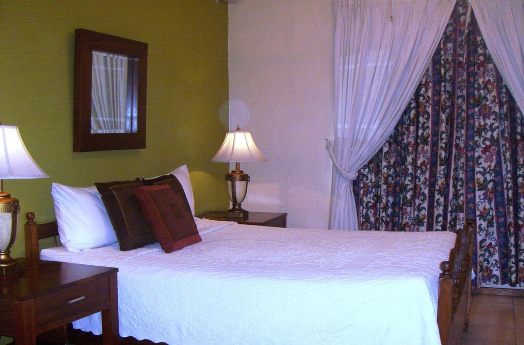 Hotel San Mateo San Salvador Quarto foto
